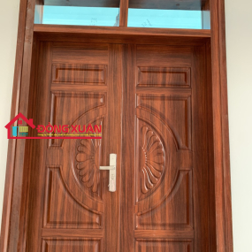 CỬA THÉP VÂN GỖ 2 CÁNH