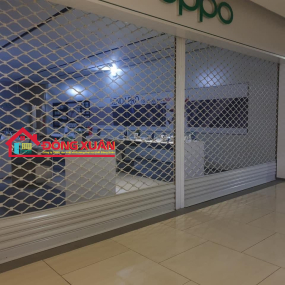 Cửa cuốn mắt võng sơn tĩnh điện và Inox 304